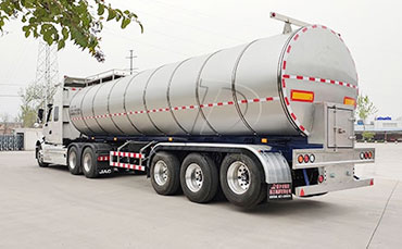 河北石家莊大型乳企引進(jìn)天潤新東鮮奶運(yùn)輸車